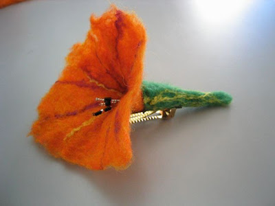 fleurs en laine feutree